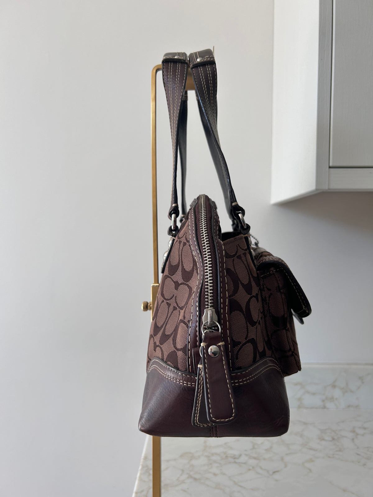 Vintage Coach chocolate brown turnlock shoulder bag