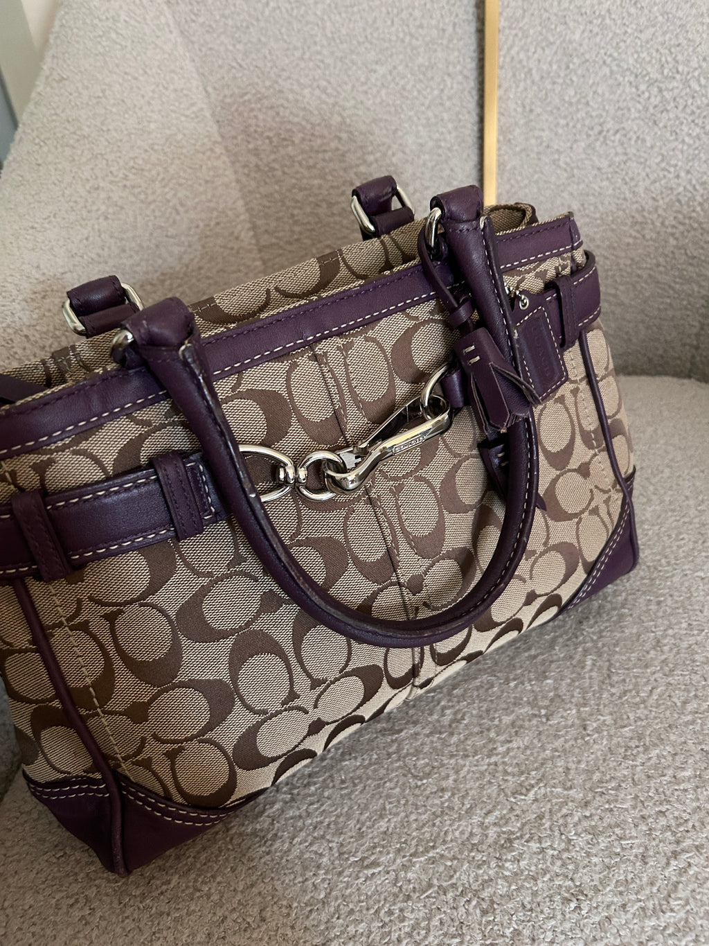 Vintage Coach Hampton signature monogram and purple shoulder bag