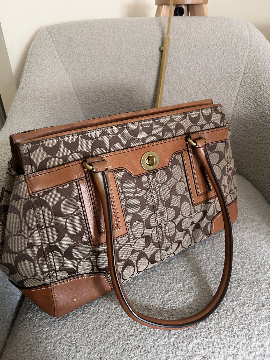 Vintage Coach Hampton turnlock shoulder bag