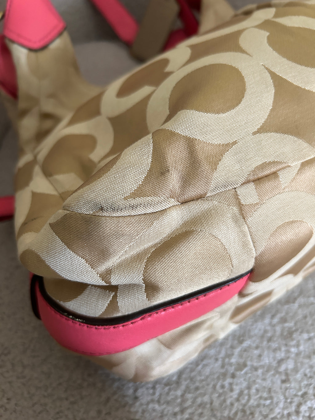 Vintage Coach beige monogram pink leather shoulder bag