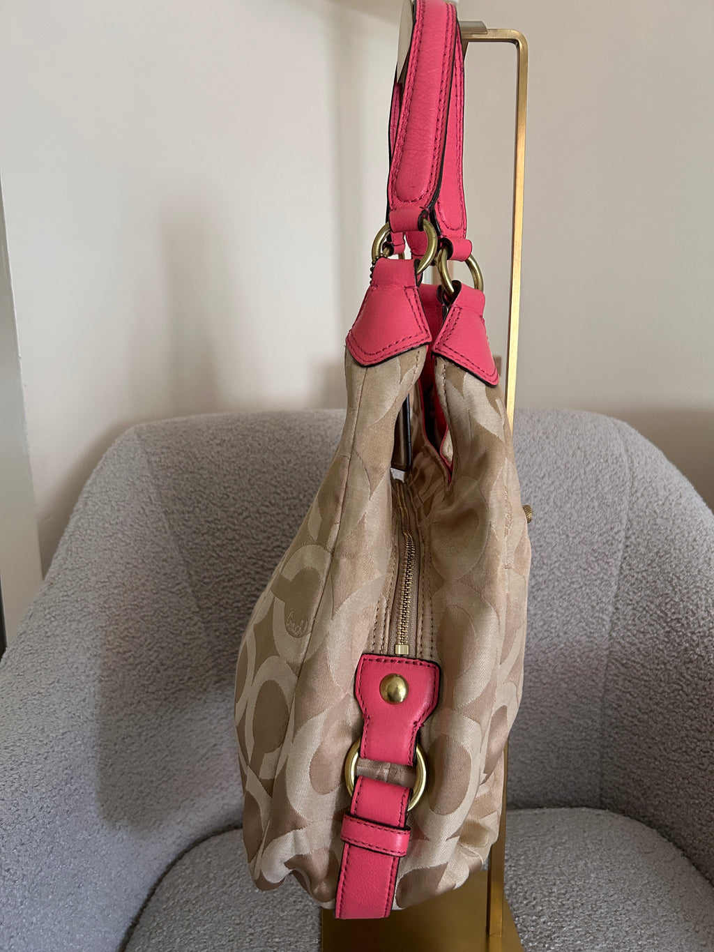 Vintage Coach beige monogram pink leather shoulder bag
