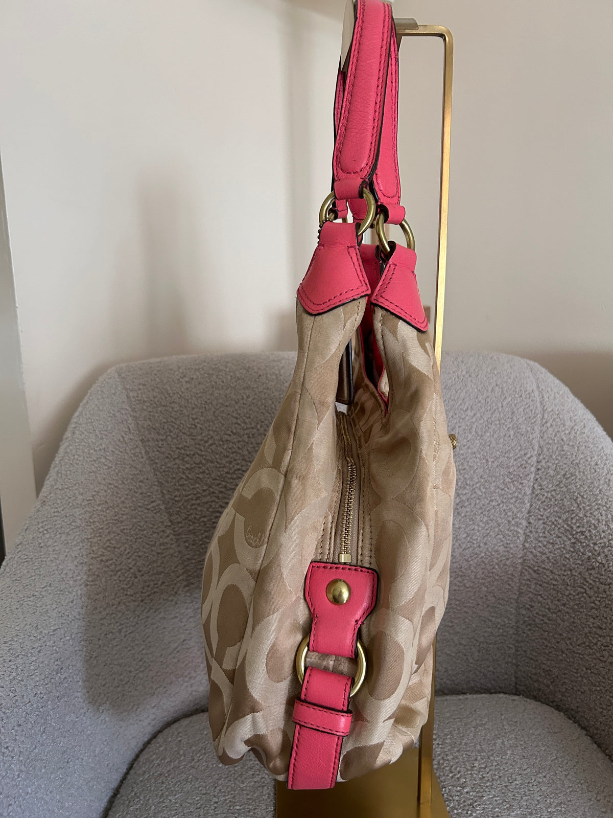 Vintage Coach beige monogram pink leather shoulder bag