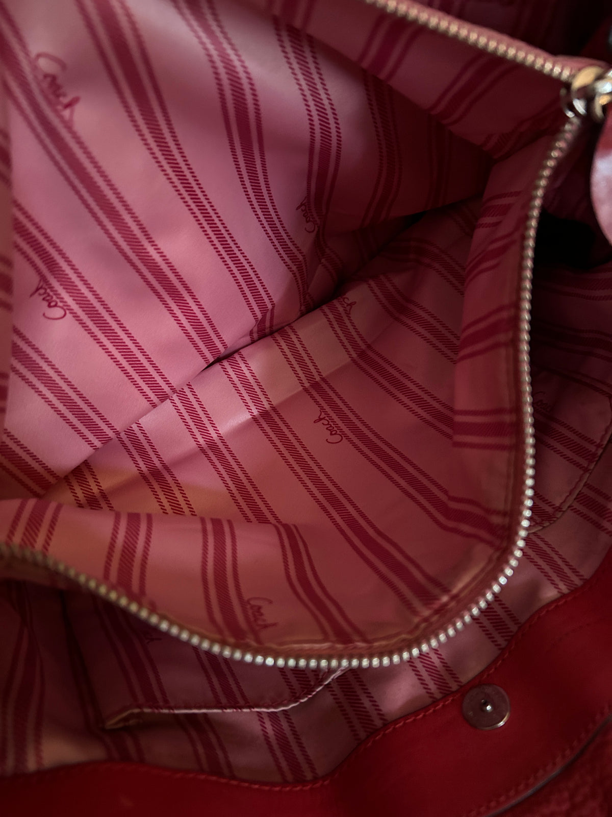 Vintage Coach red leather shoulder bag