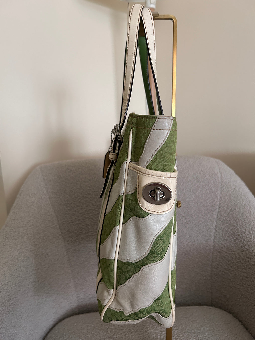 Vintage Coach zebra green shoulder bag