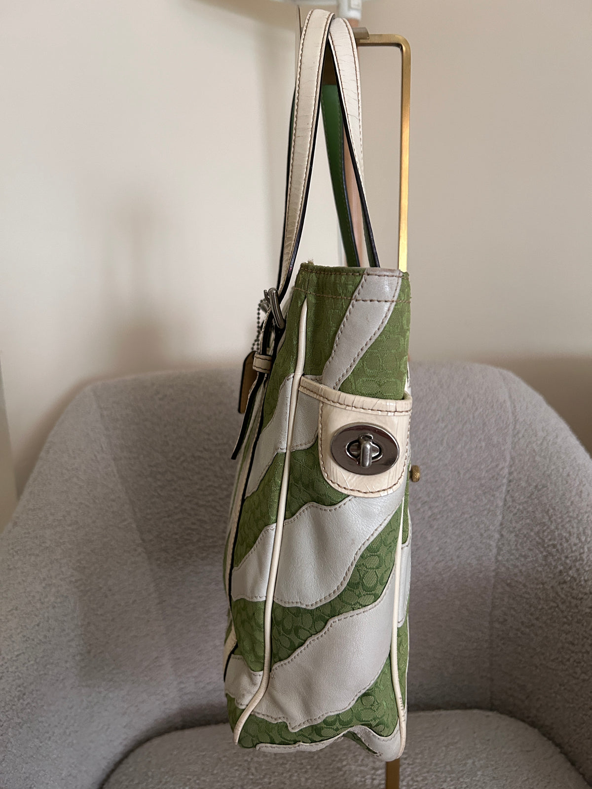 Vintage Coach zebra green shoulder bag