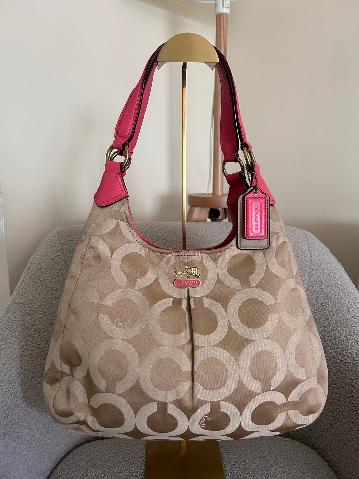 Vintage Coach beige monogram pink leather shoulder bag