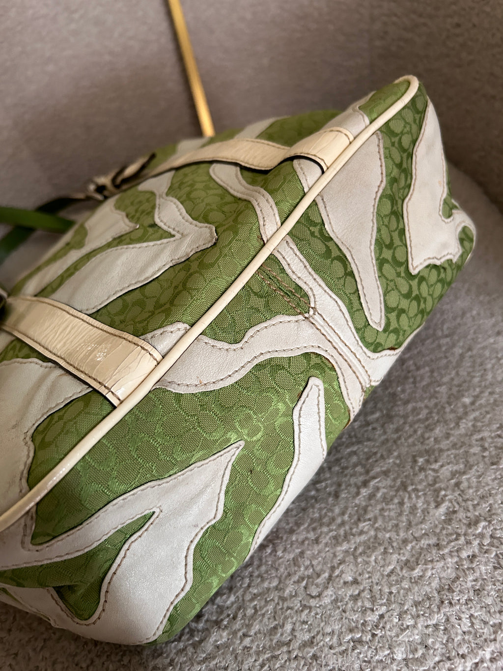 Vintage Coach zebra green shoulder bag