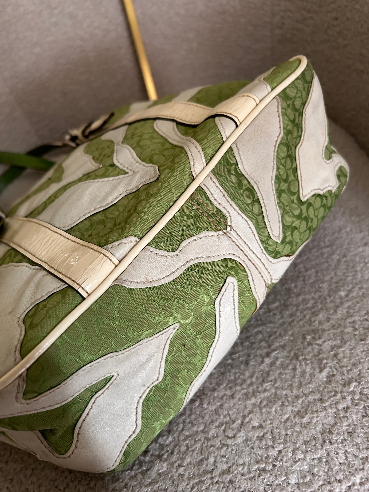Vintage Coach zebra green shoulder bag