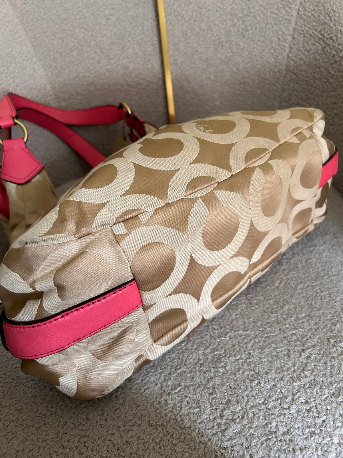 Vintage Coach beige monogram pink leather shoulder bag