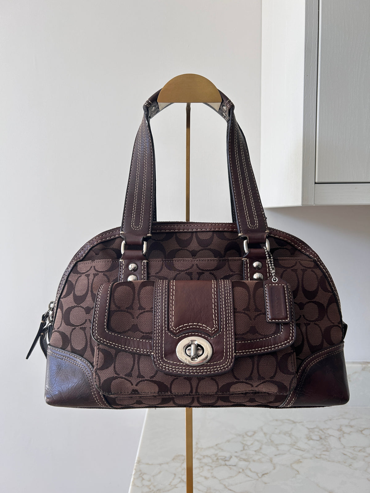 Vintage Coach chocolate brown turnlock shoulder bag