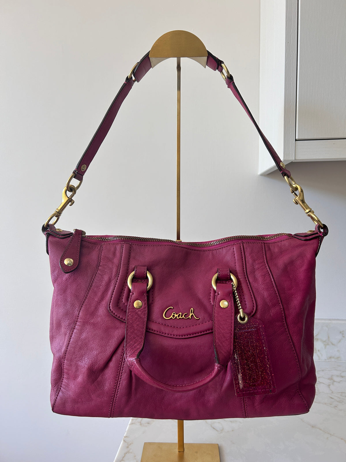 Vintage Coach pink leather shoulder bag