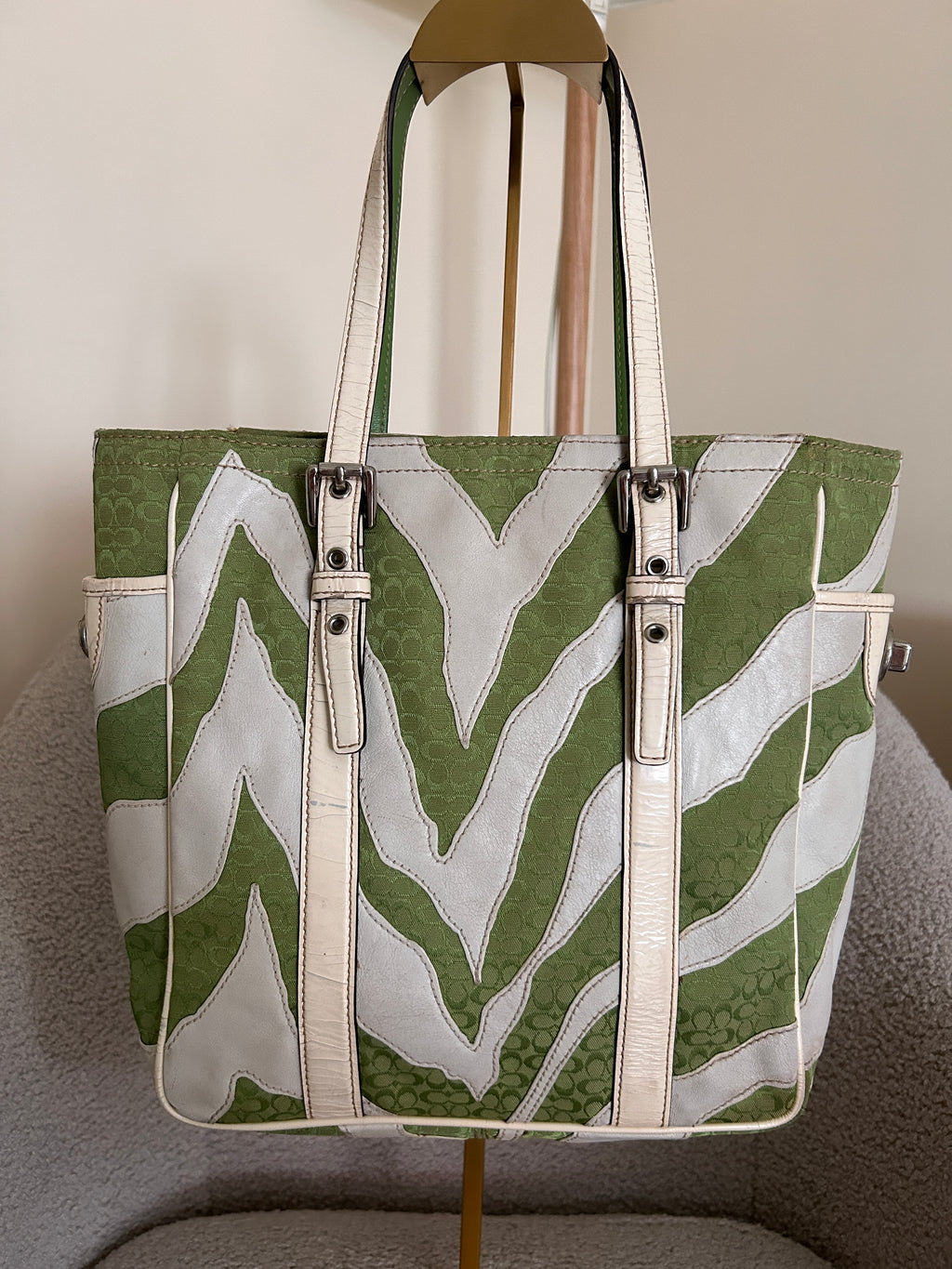 Vintage Coach zebra green shoulder bag