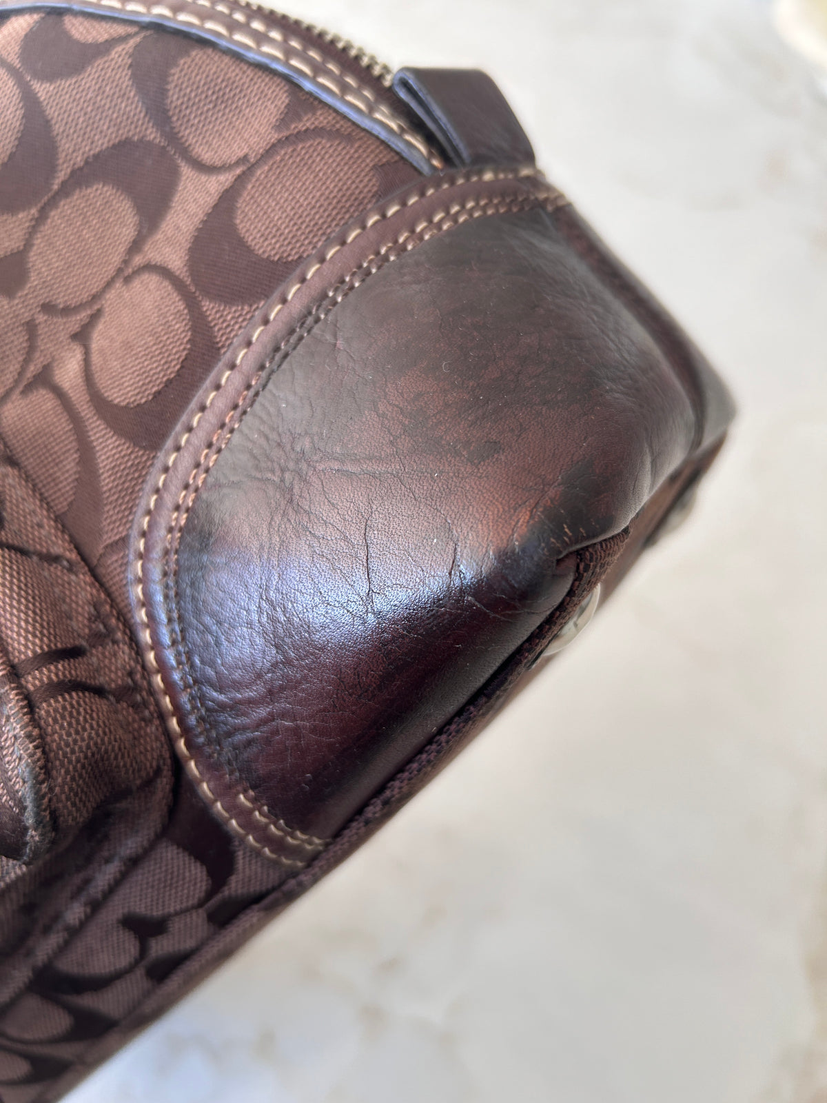 Vintage Coach chocolate brown turnlock shoulder bag