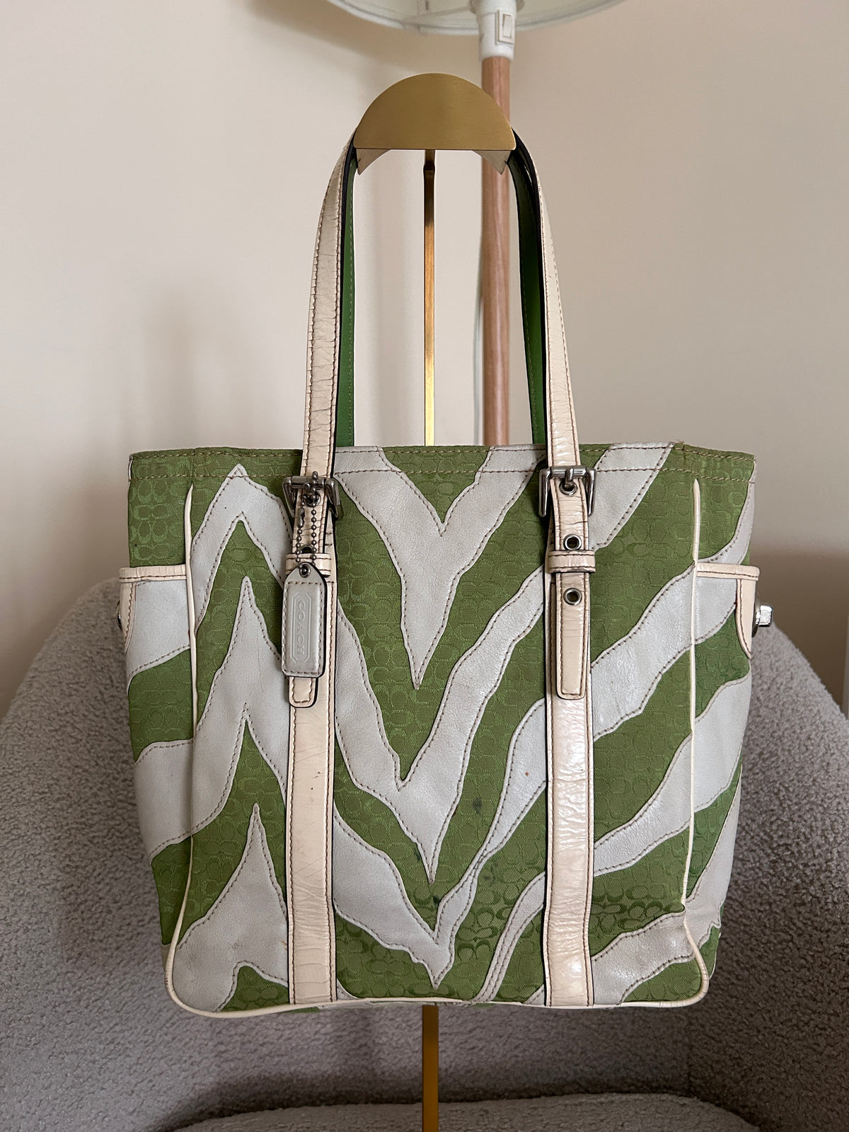 Vintage Coach zebra green shoulder bag