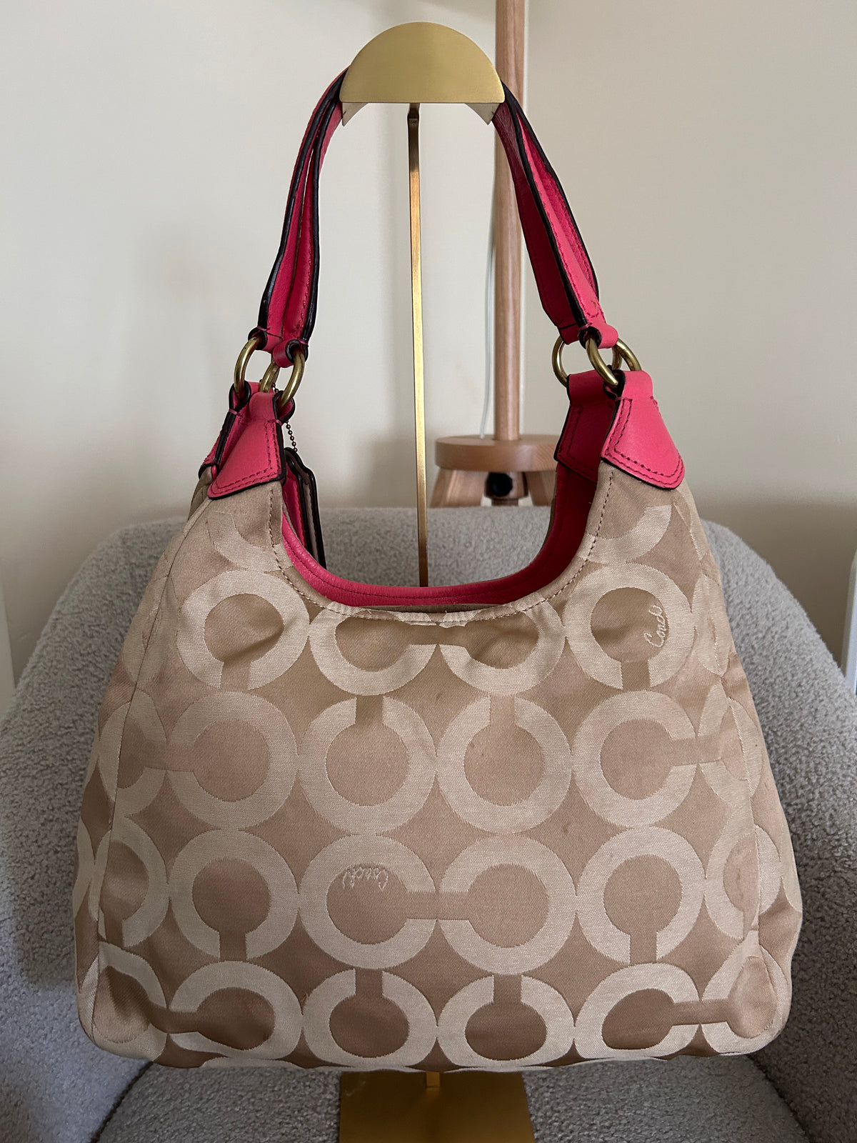 Vintage Coach beige monogram pink leather shoulder bag