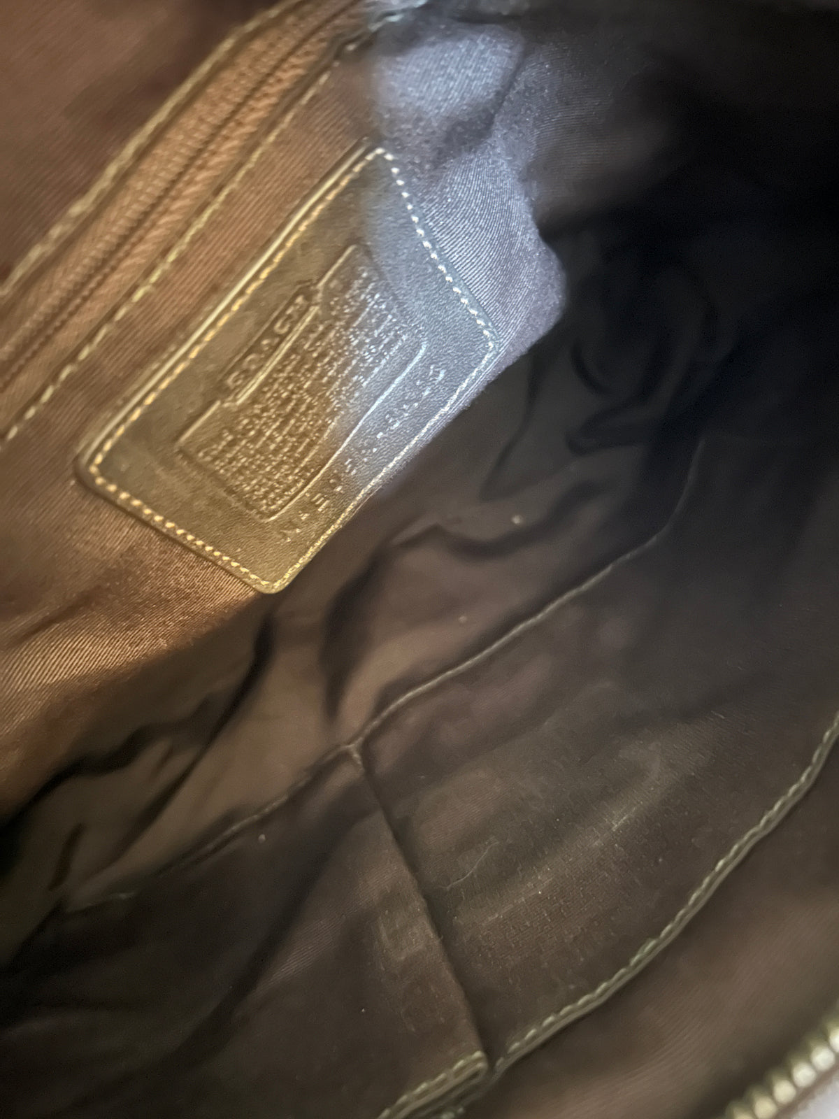 Vintage Coach chocolate brown clip shoulder bag