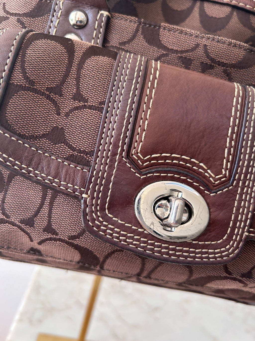 Vintage Coach chocolate brown turnlock shoulder bag