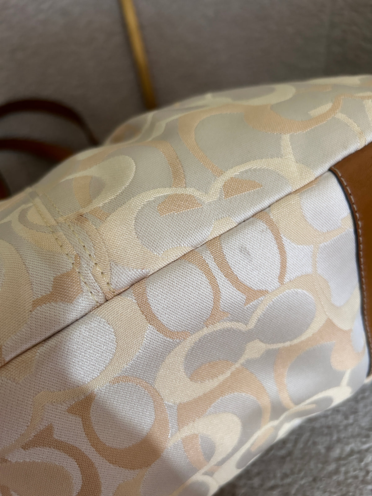 Vintage Coach optic monogram tote shoulder bag