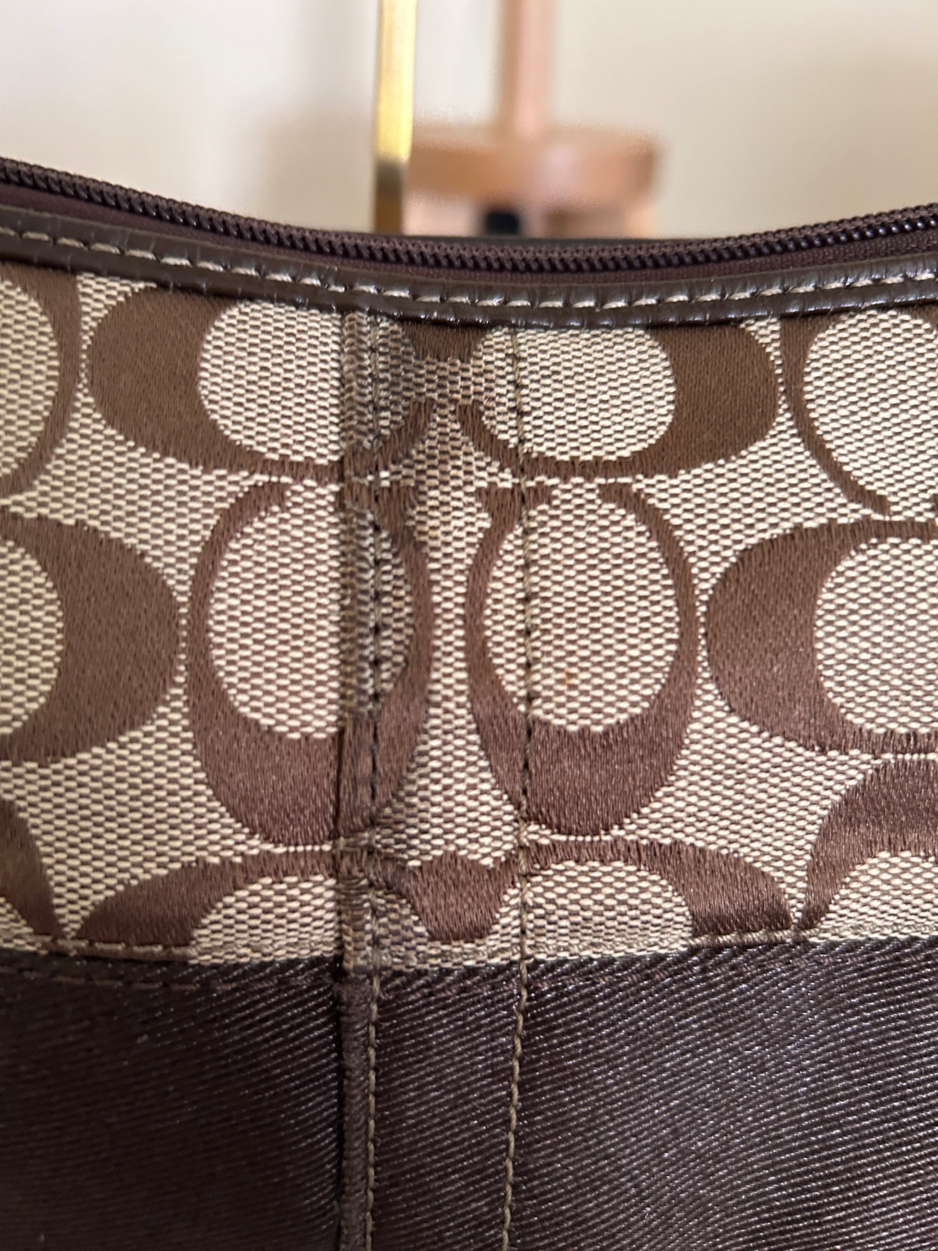 Vintage Coach mini shoulder bag