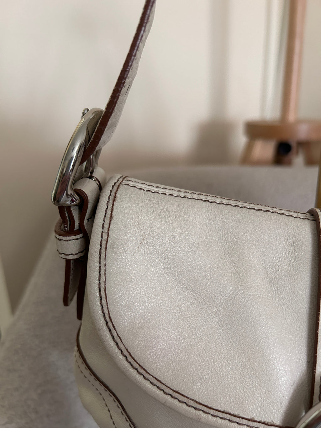 Vintage Coach white leather Soho shoulder bag