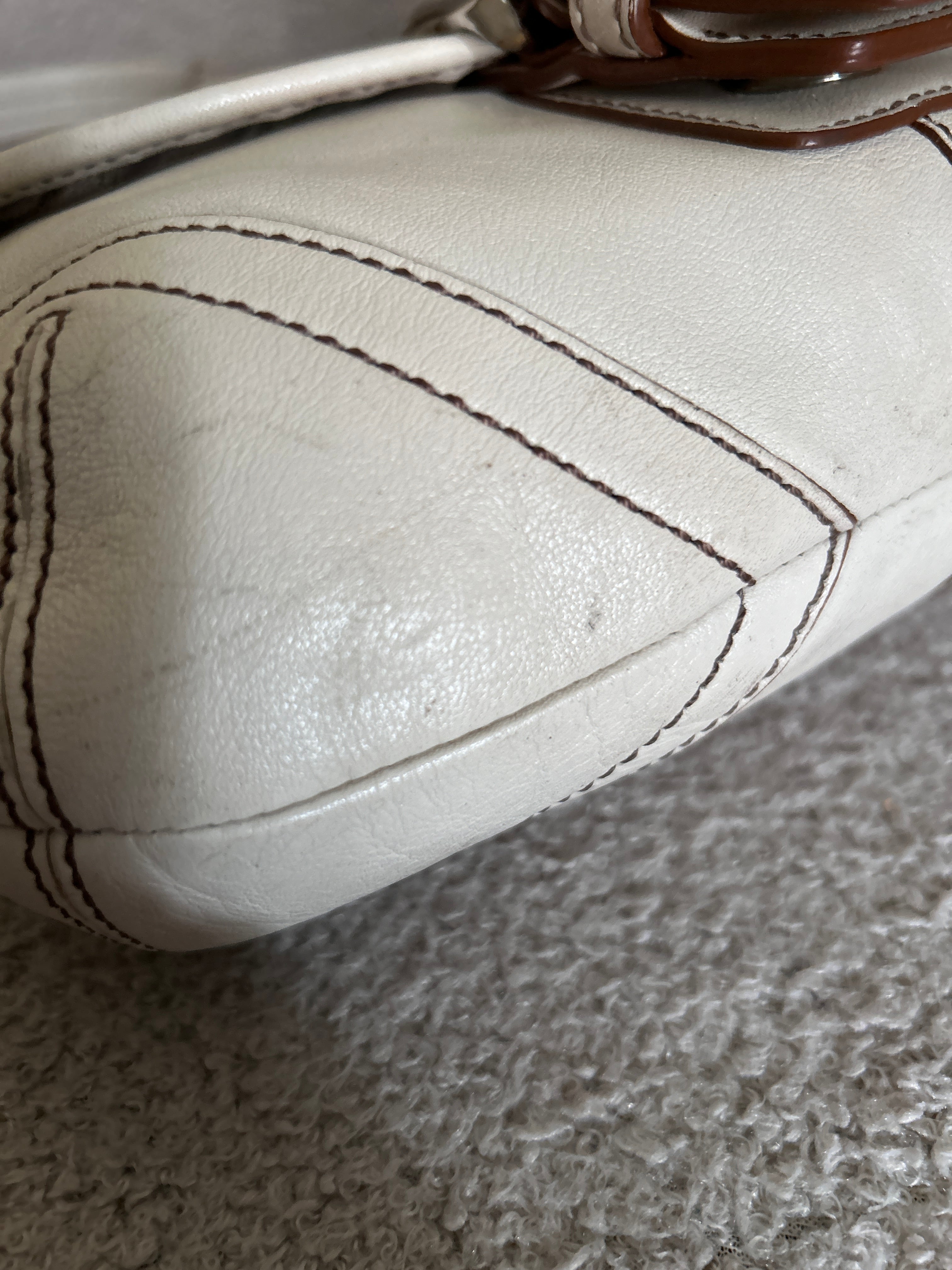Vintage Coach white leather Soho shoulder bag