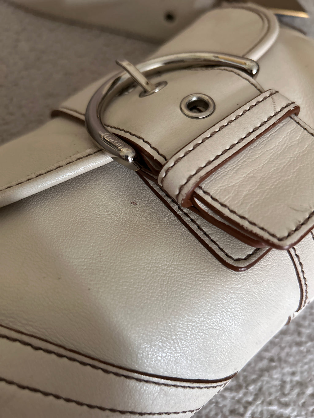 Vintage Coach white leather Soho shoulder bag