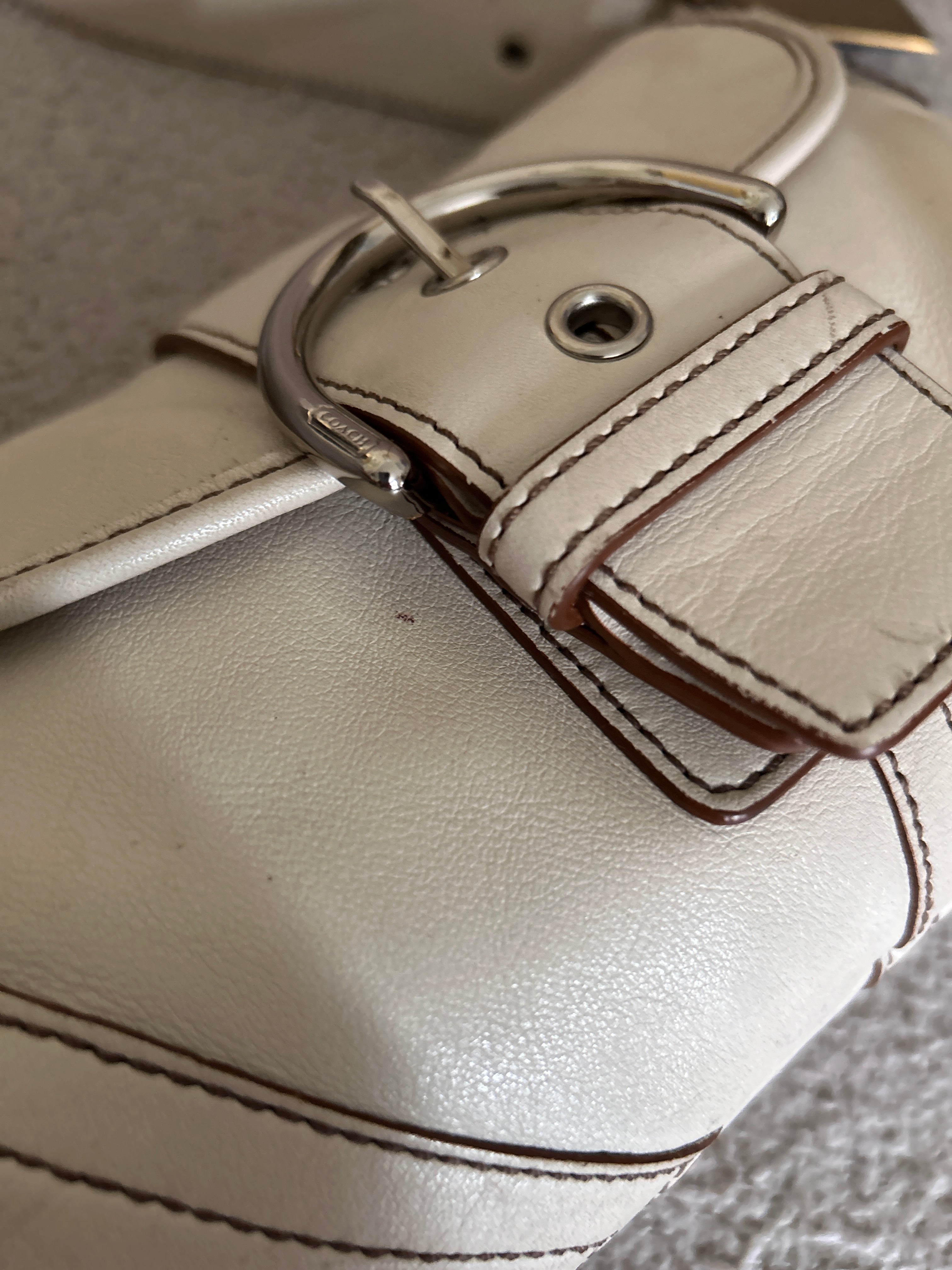 Vintage Coach white leather Soho shoulder bag