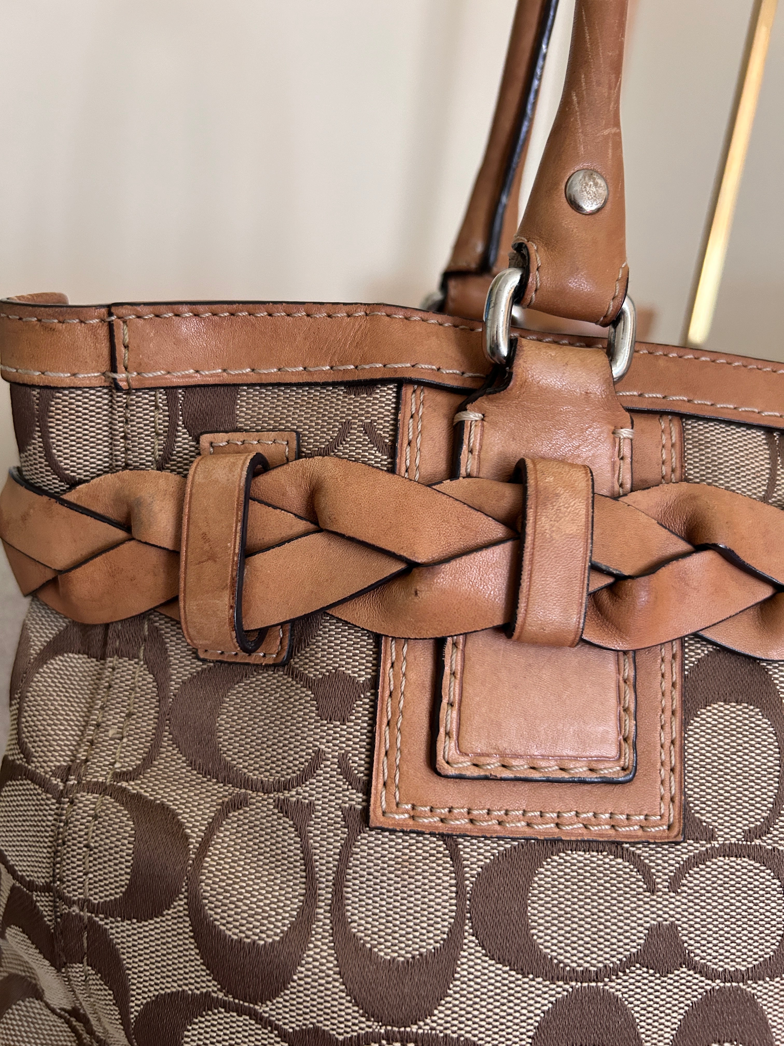 Vintage Coach Hampton shoulder bag