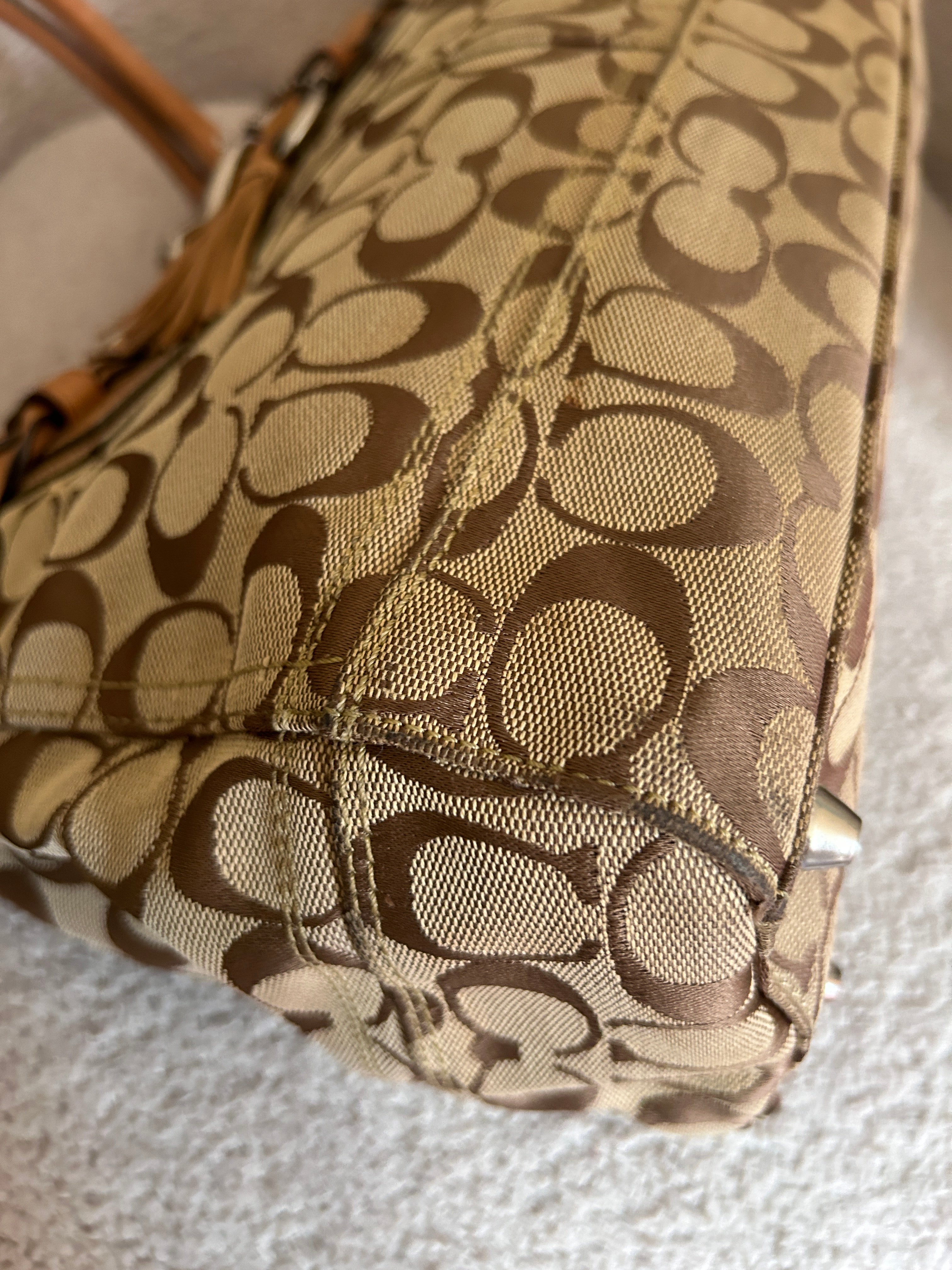 Vintage Coach Hampton shoulder bag