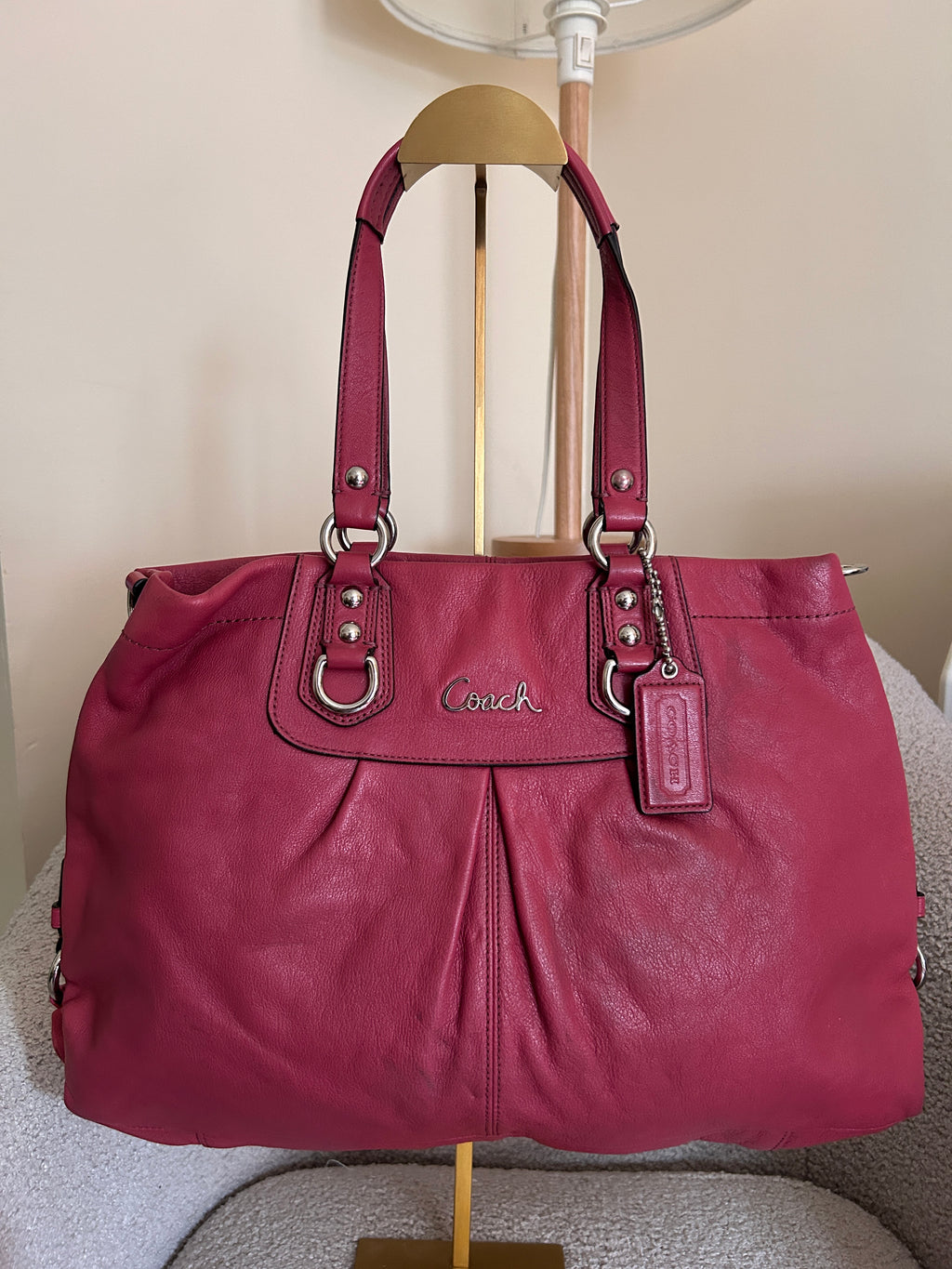 Vintage Coach pink leather shoulder bag