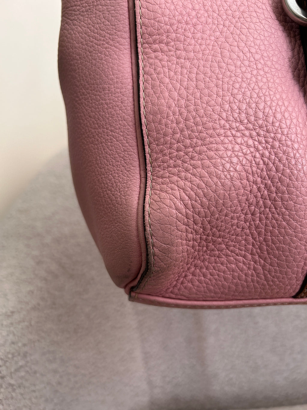 Vintage Coach pink leather shoulder bag