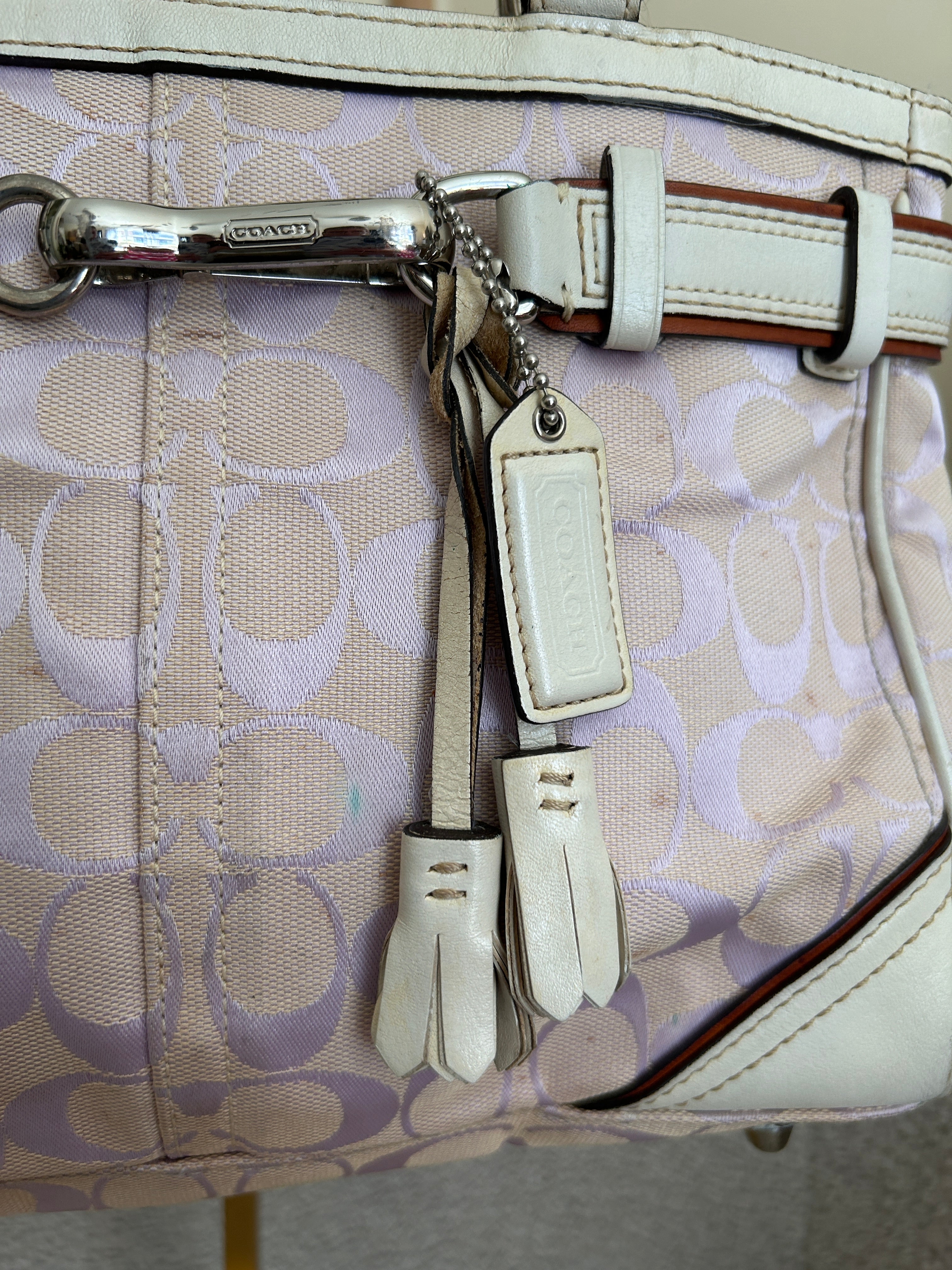 Vintage Coach lilac monogram Hampton shoulder bag
