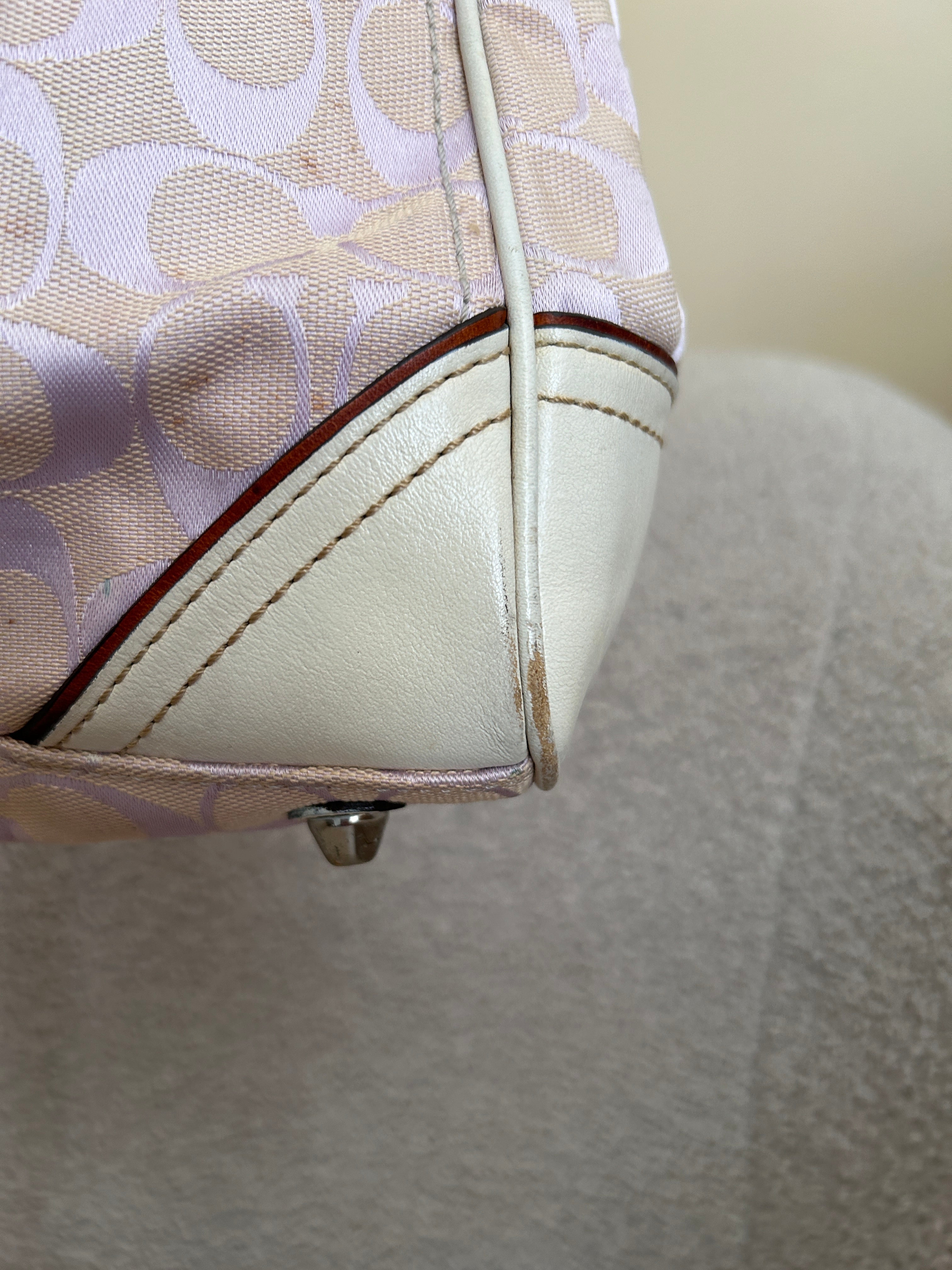 Vintage Coach lilac monogram Hampton shoulder bag