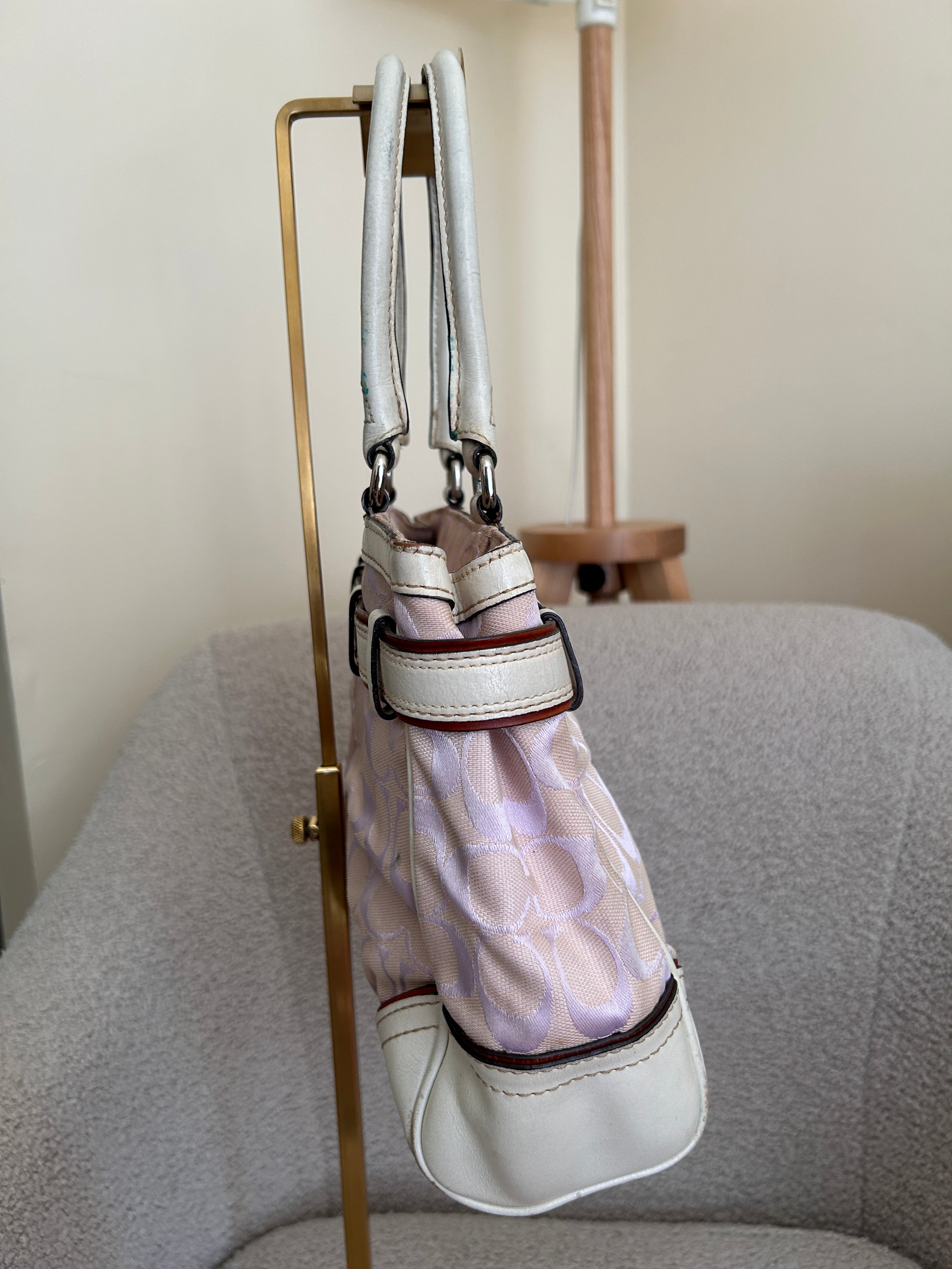 Vintage Coach lilac monogram Hampton shoulder bag