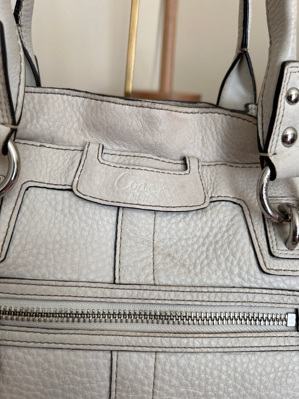 Vintage Coach white leather shoulder bag