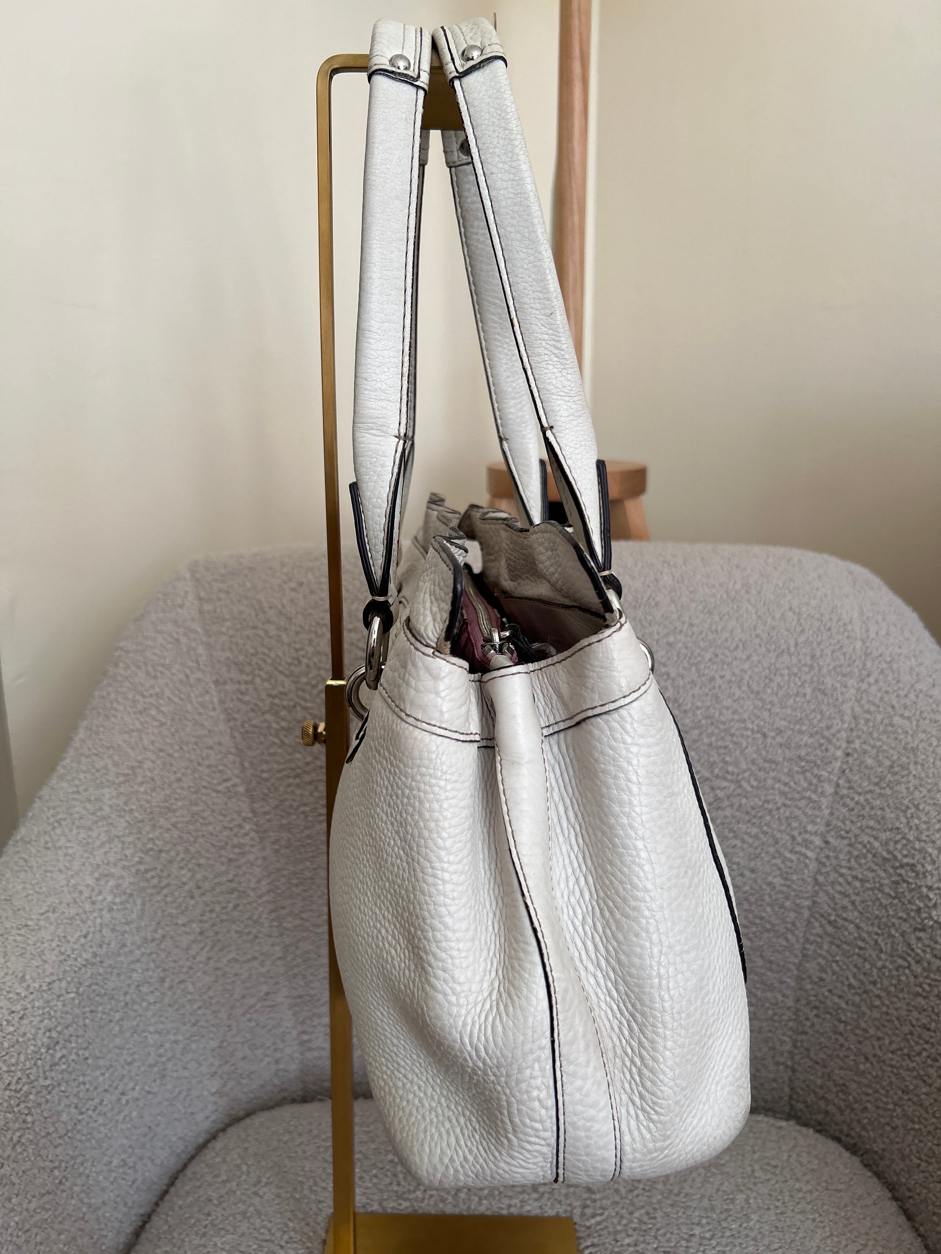 Vintage Coach white leather shoulder bag