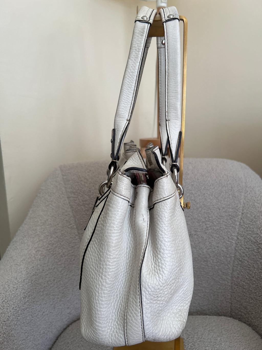 Vintage Coach white leather shoulder bag