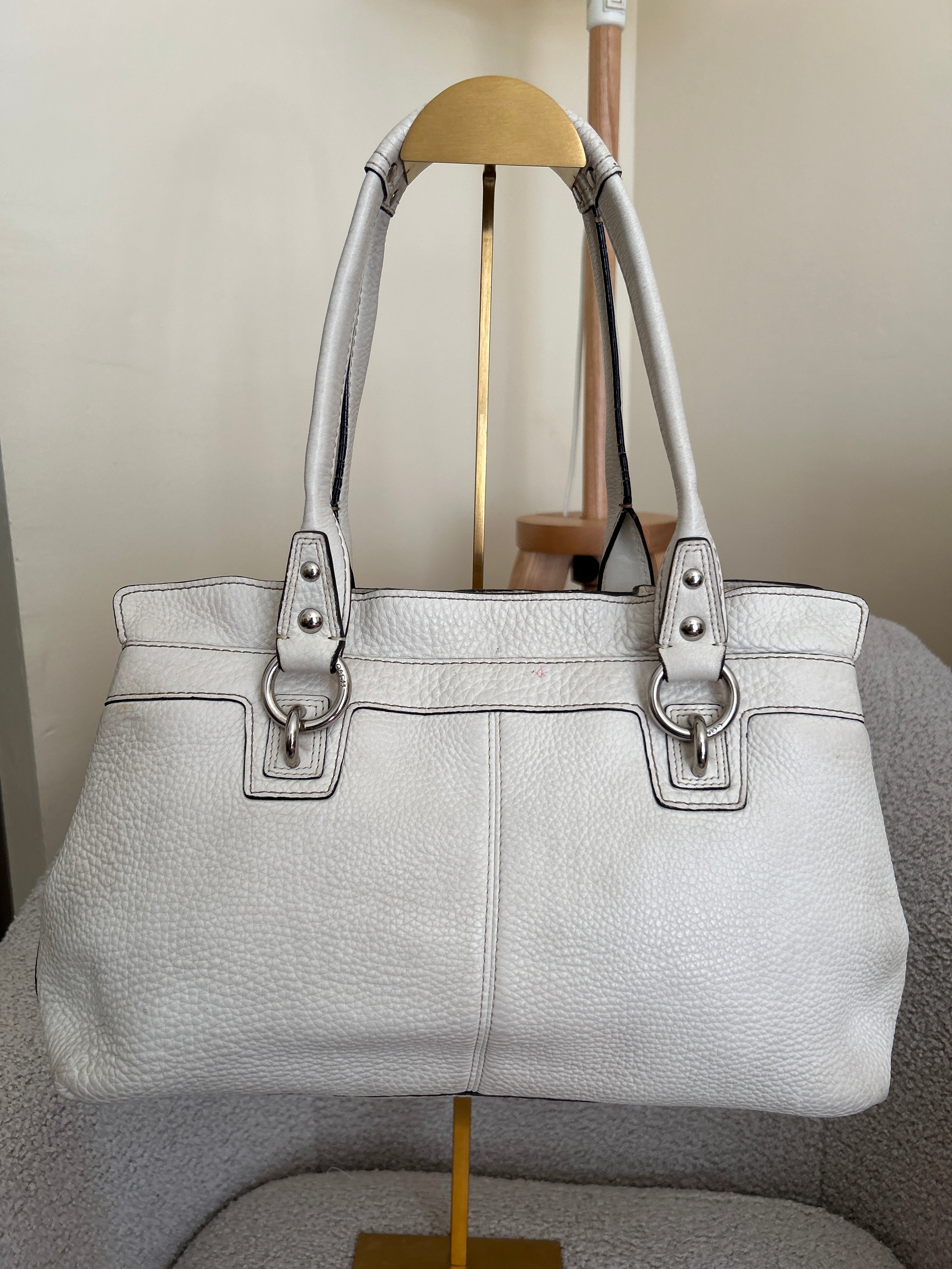Vintage Coach white leather shoulder bag