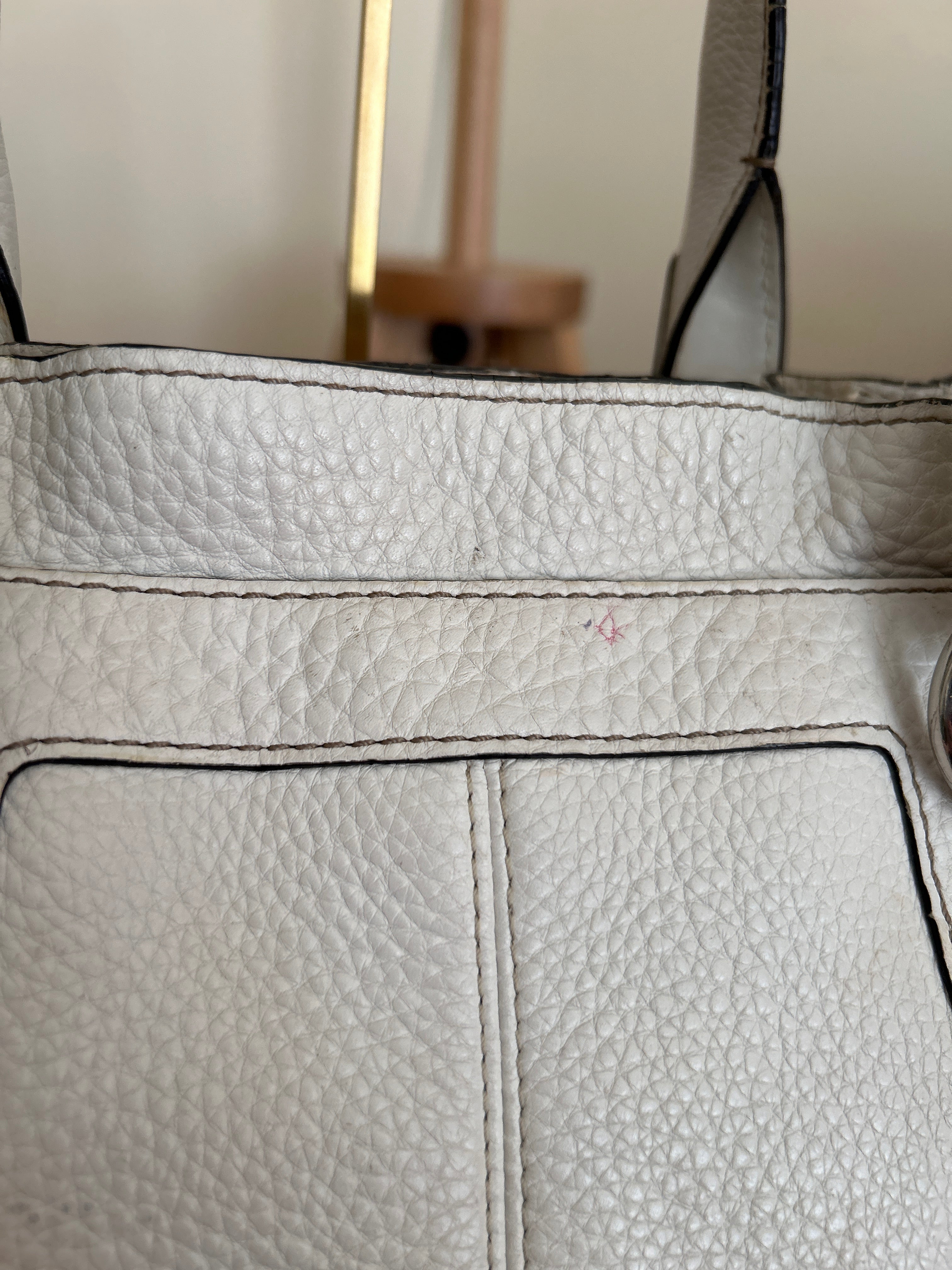 Vintage Coach white leather shoulder bag