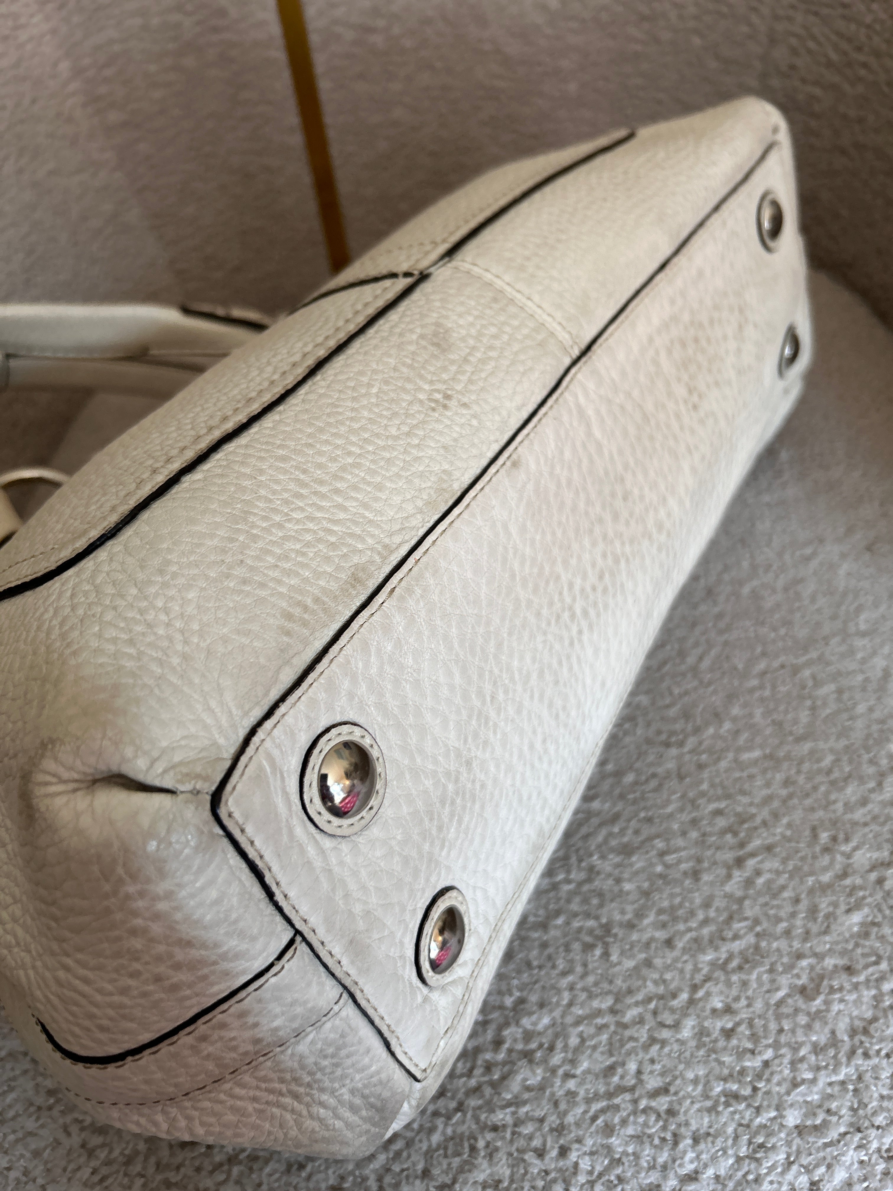 Vintage Coach white leather shoulder bag