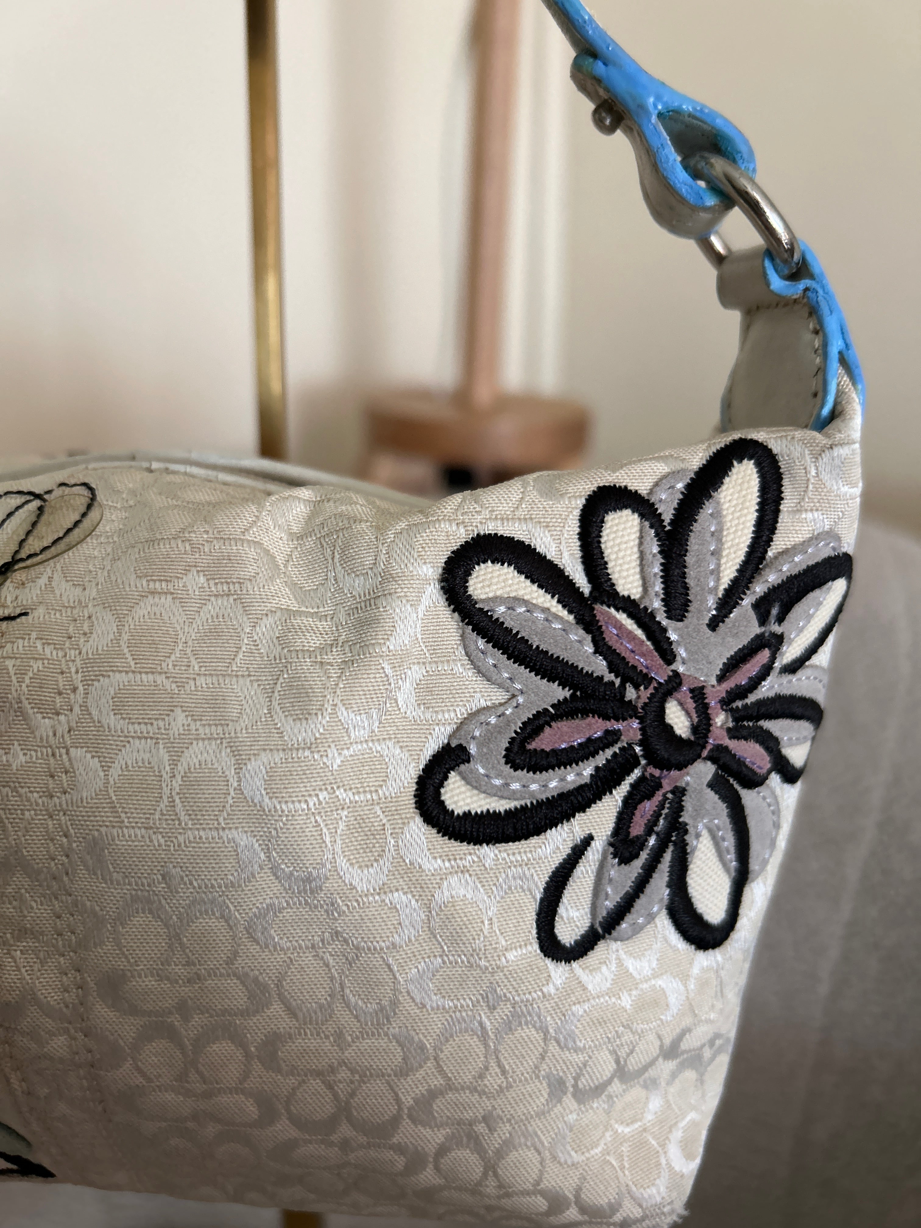 Vintage Coach bumble bee floral mini bag