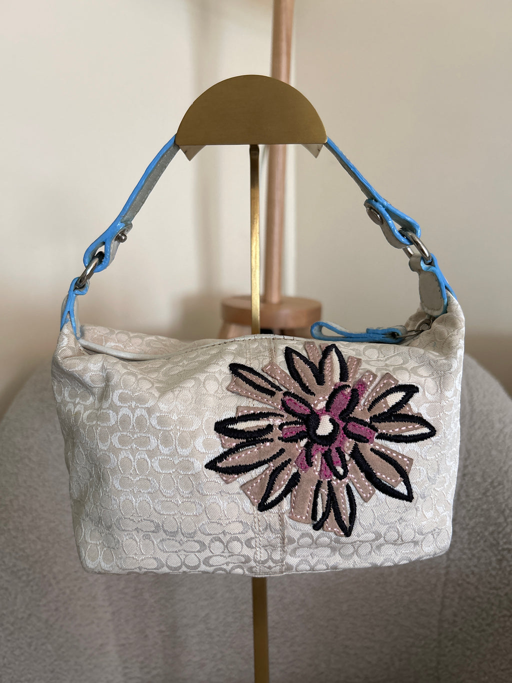 Vintage Coach bumble bee floral mini bag