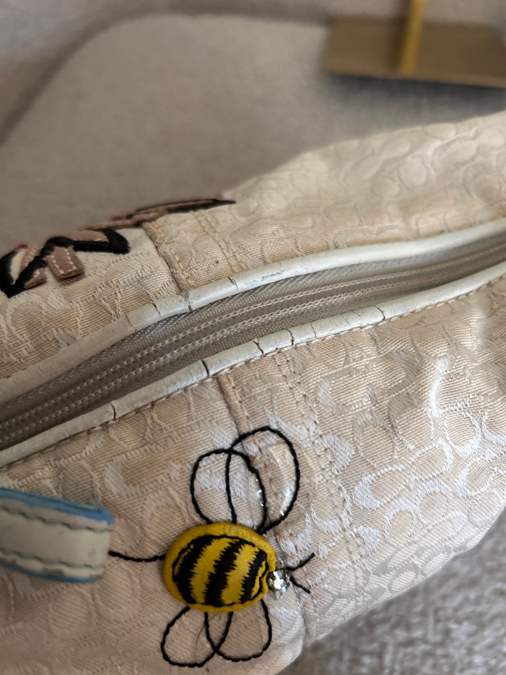 Vintage Coach bumble bee floral mini bag