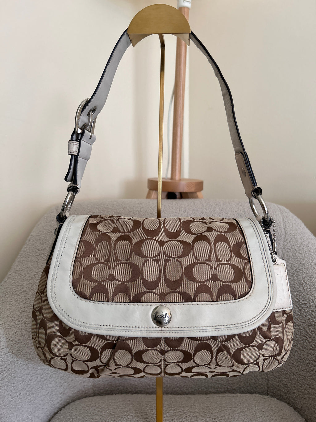 Vintage Coach flap shoulder bag