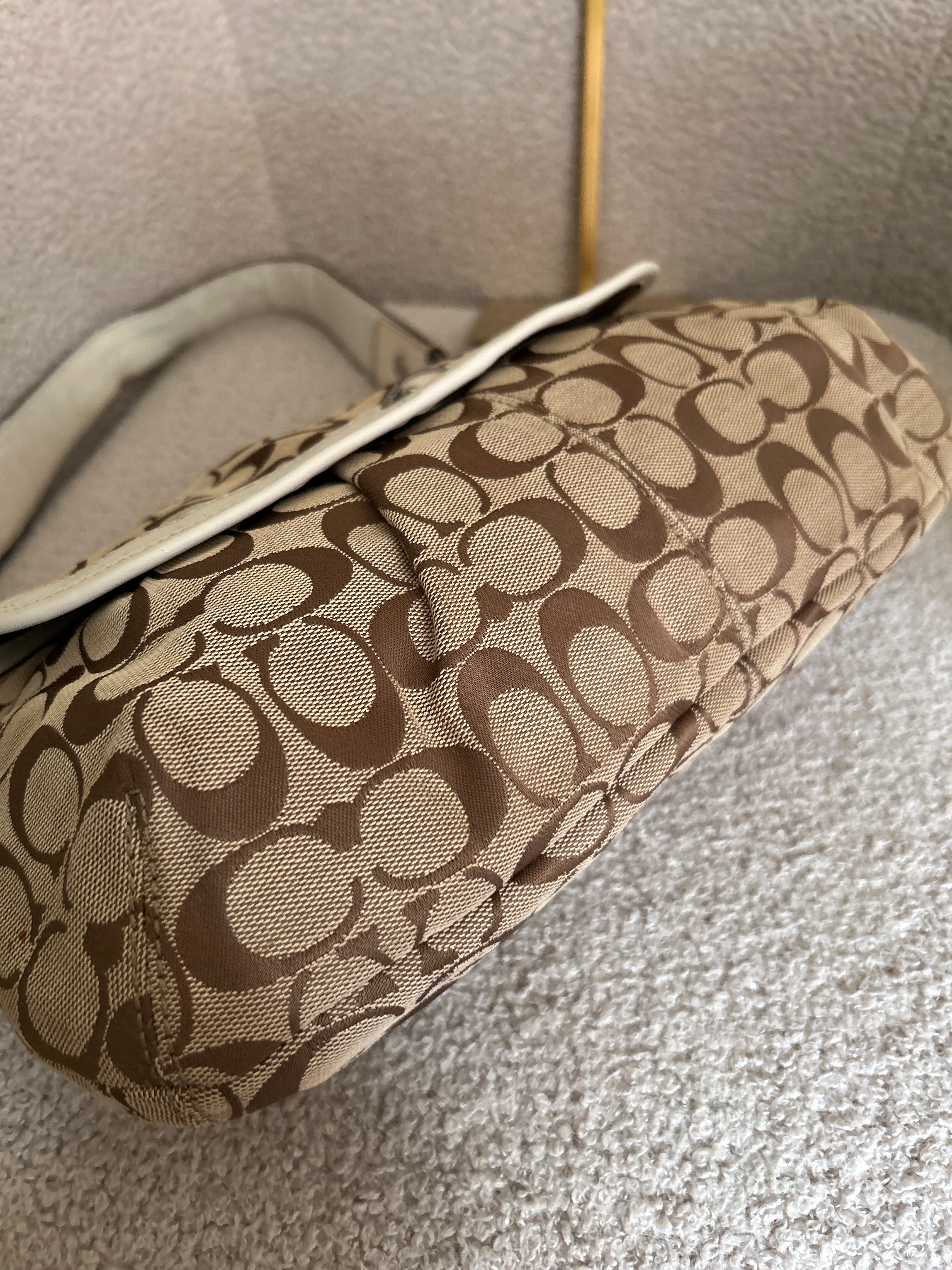 Vintage Coach flap shoulder bag