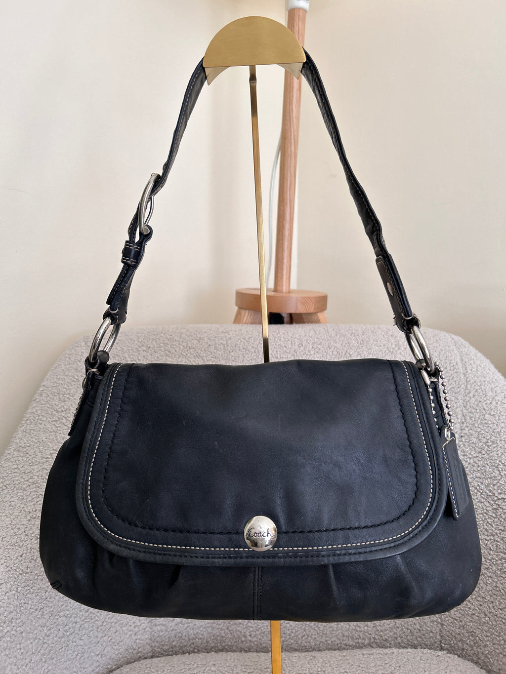Vintage Coach black leather flap shoulder bag