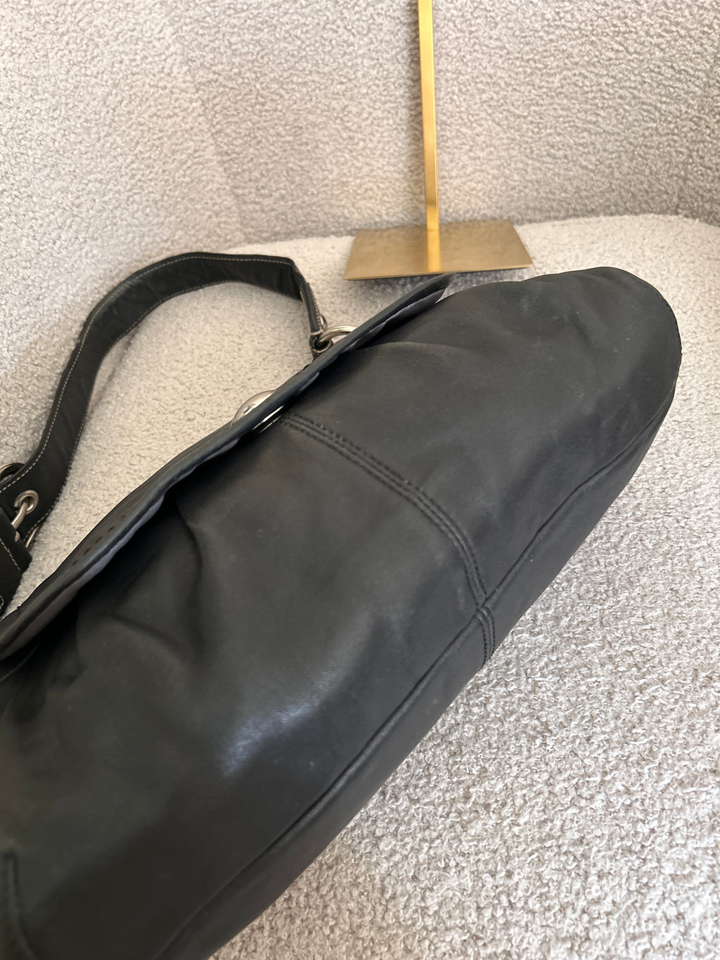 Vintage Coach black leather flap shoulder bag