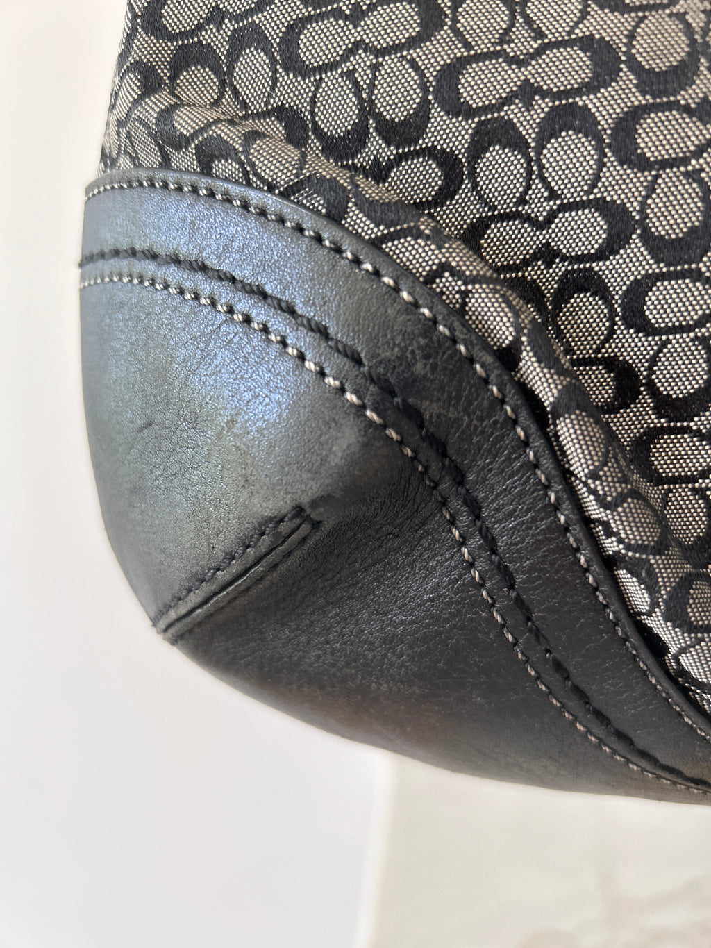 Vintage Coach Soho black shoulder bag