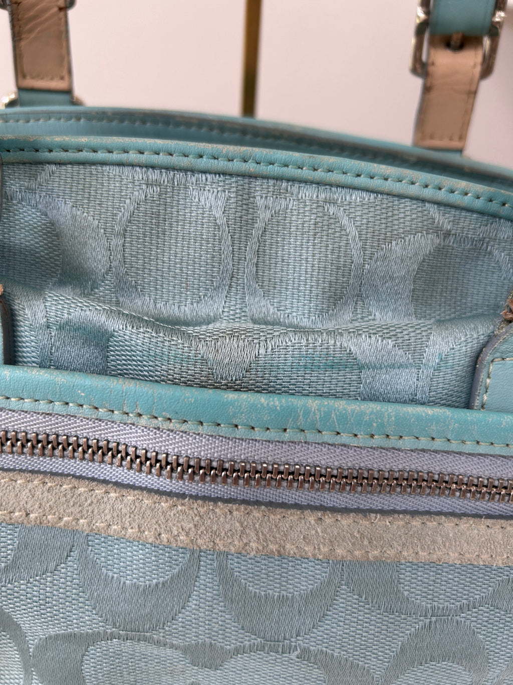 Vintage Coach light blue shoulder bag