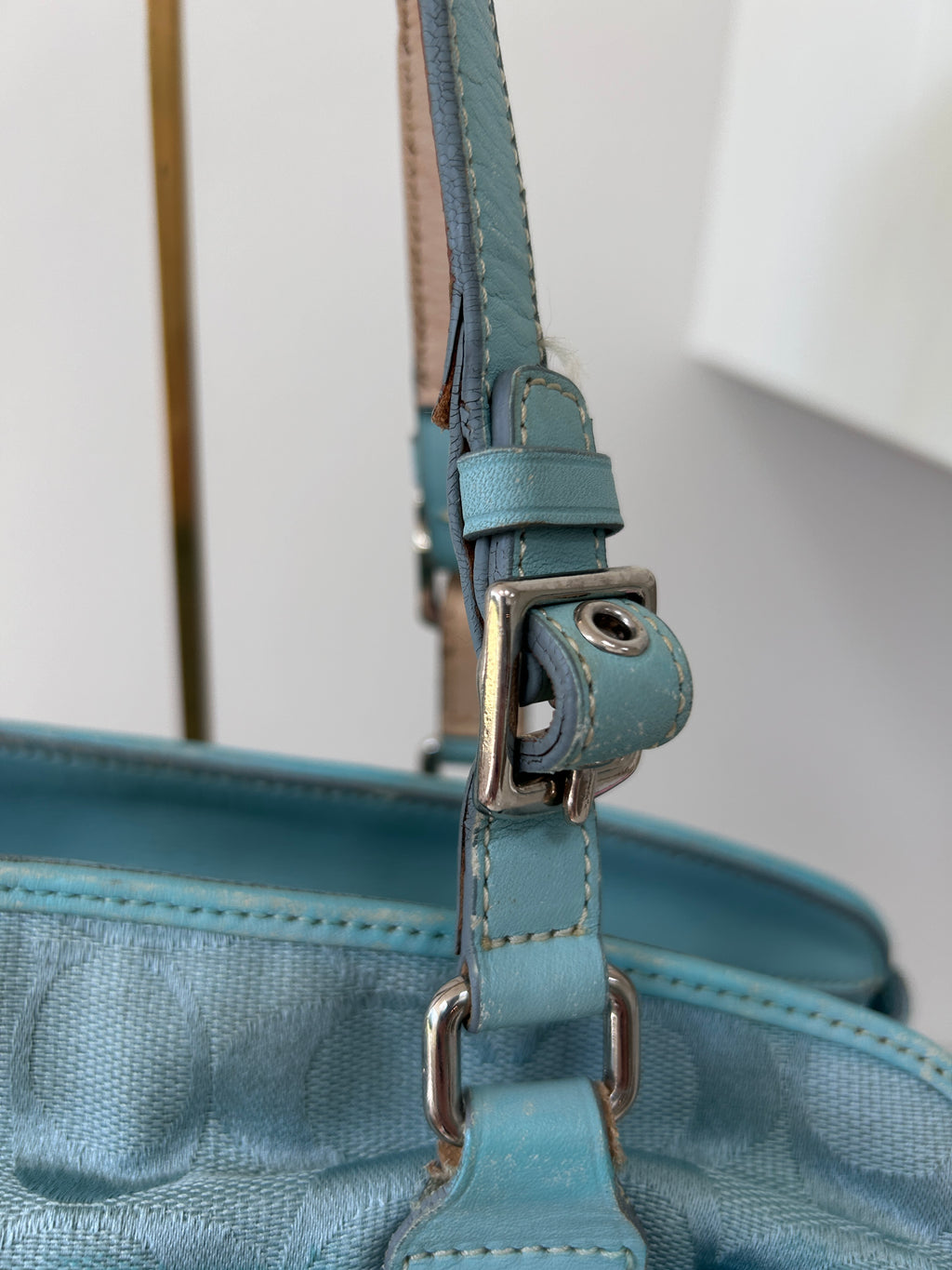 Vintage Coach light blue shoulder bag